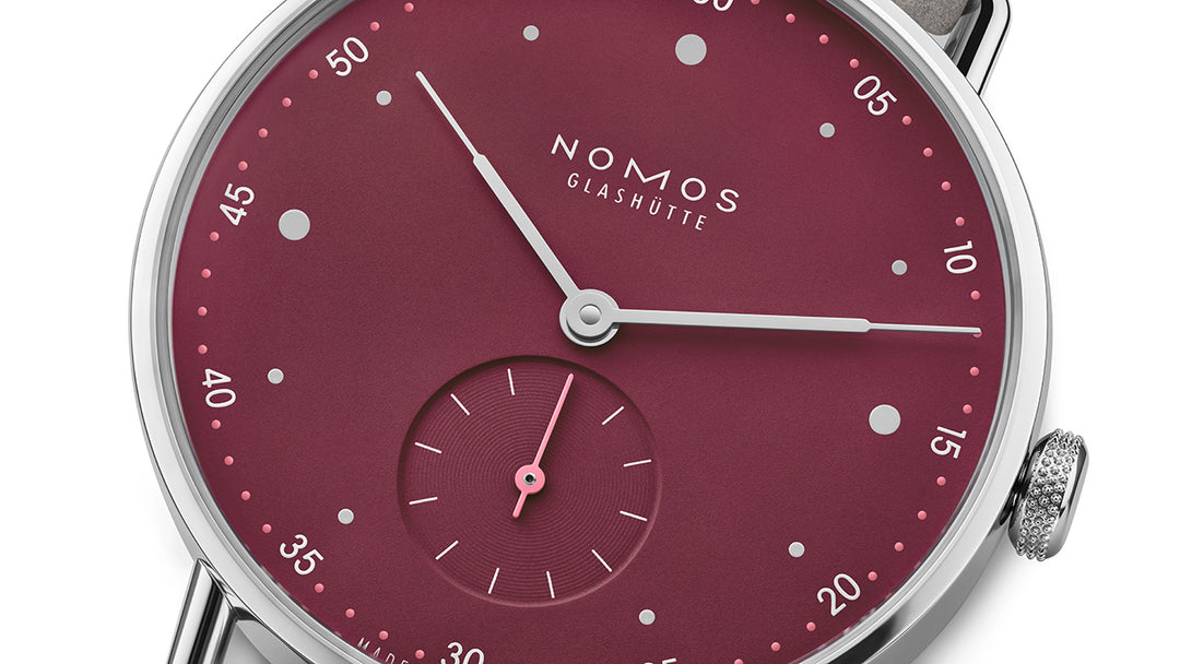 NOMOS Metro 33mm Galvanized, muted red Dial Grey Vegan velour, remborded, with quick-change spring bars Strap