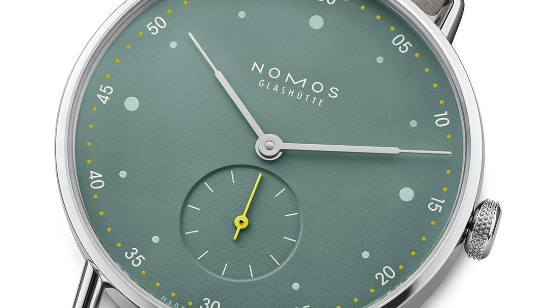 NOMOS Metro 33mm Galvanized, sage green Dial Grey Vegan velour, remborded, with quick-change spring bars Strap