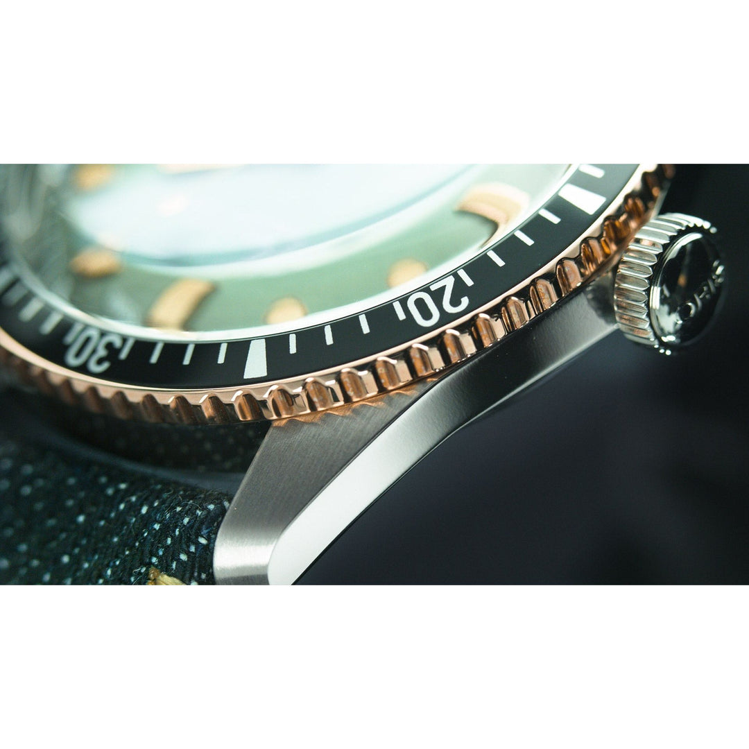 Oris Divers Sixty-Five 40mm Green Dial Navy Strap