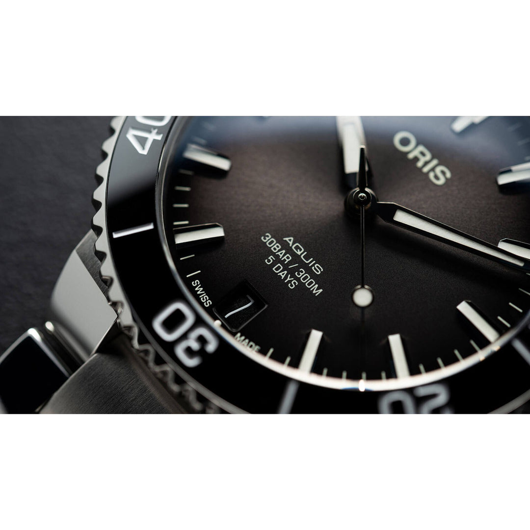 Oris Aquis 41.5mm Black Dial Silver Steel Bracelet