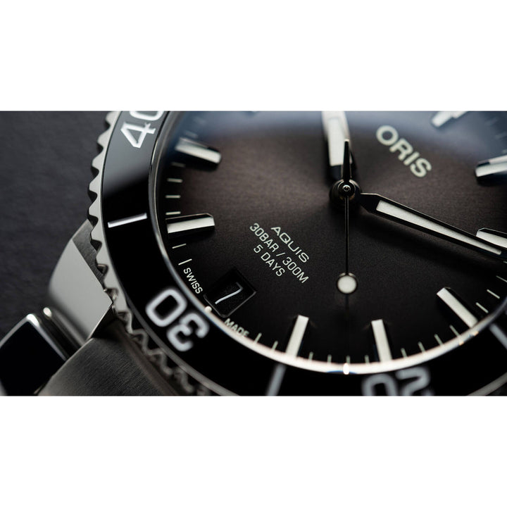 Oris Aquis 41.5mm Black Dial Silver Steel Bracelet