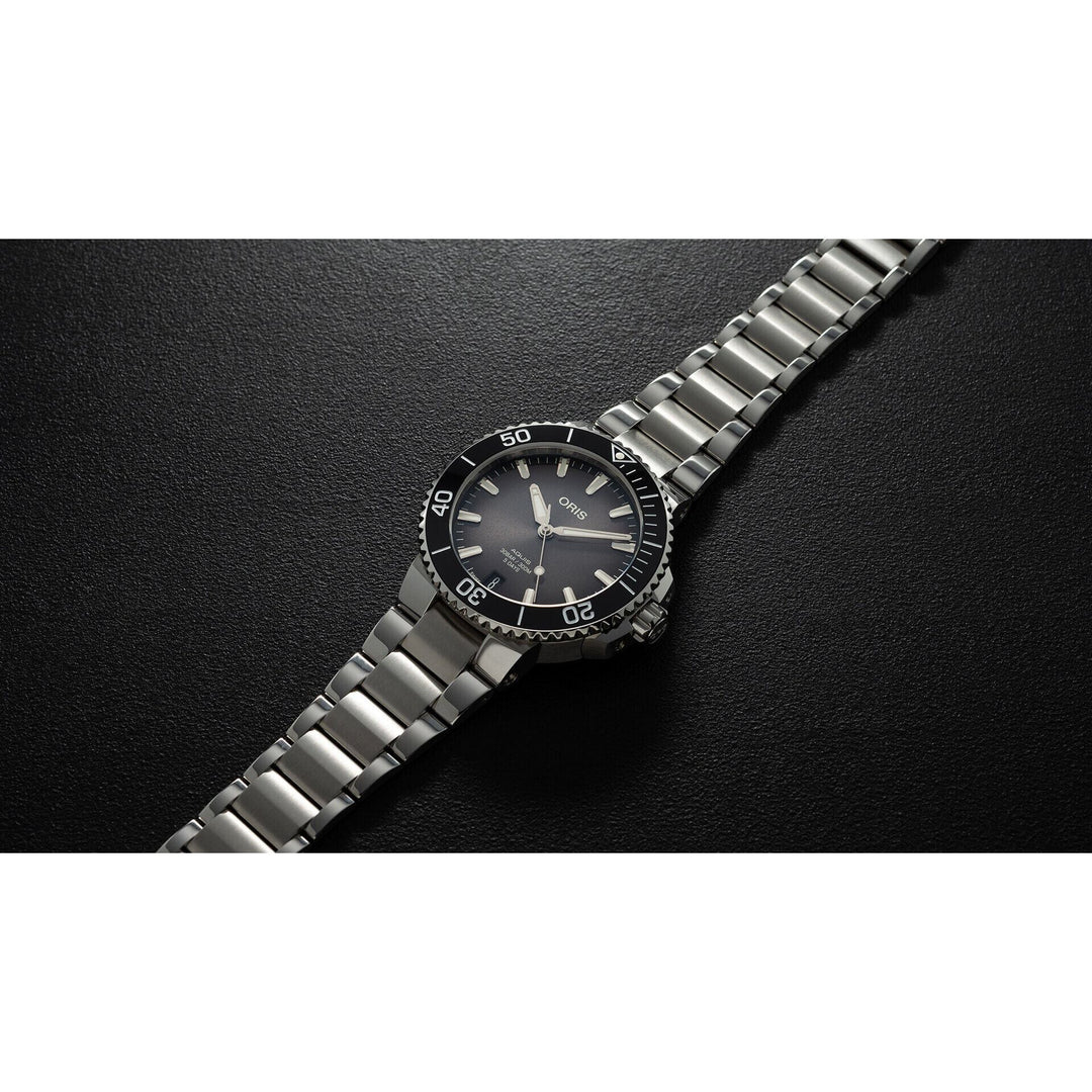 Oris Aquis 41.5mm Black Dial Silver Steel Bracelet