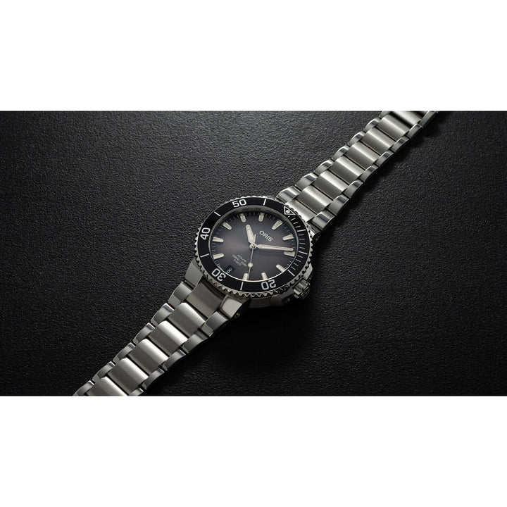 Oris Aquis 41.5mm Black Dial Silver Steel Bracelet