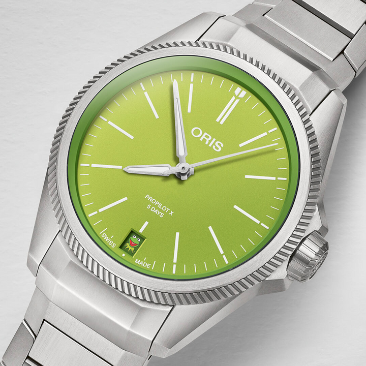 Oris ProPilot X Kermit Edition 39mm Green Dial Silver Steel Bracelet