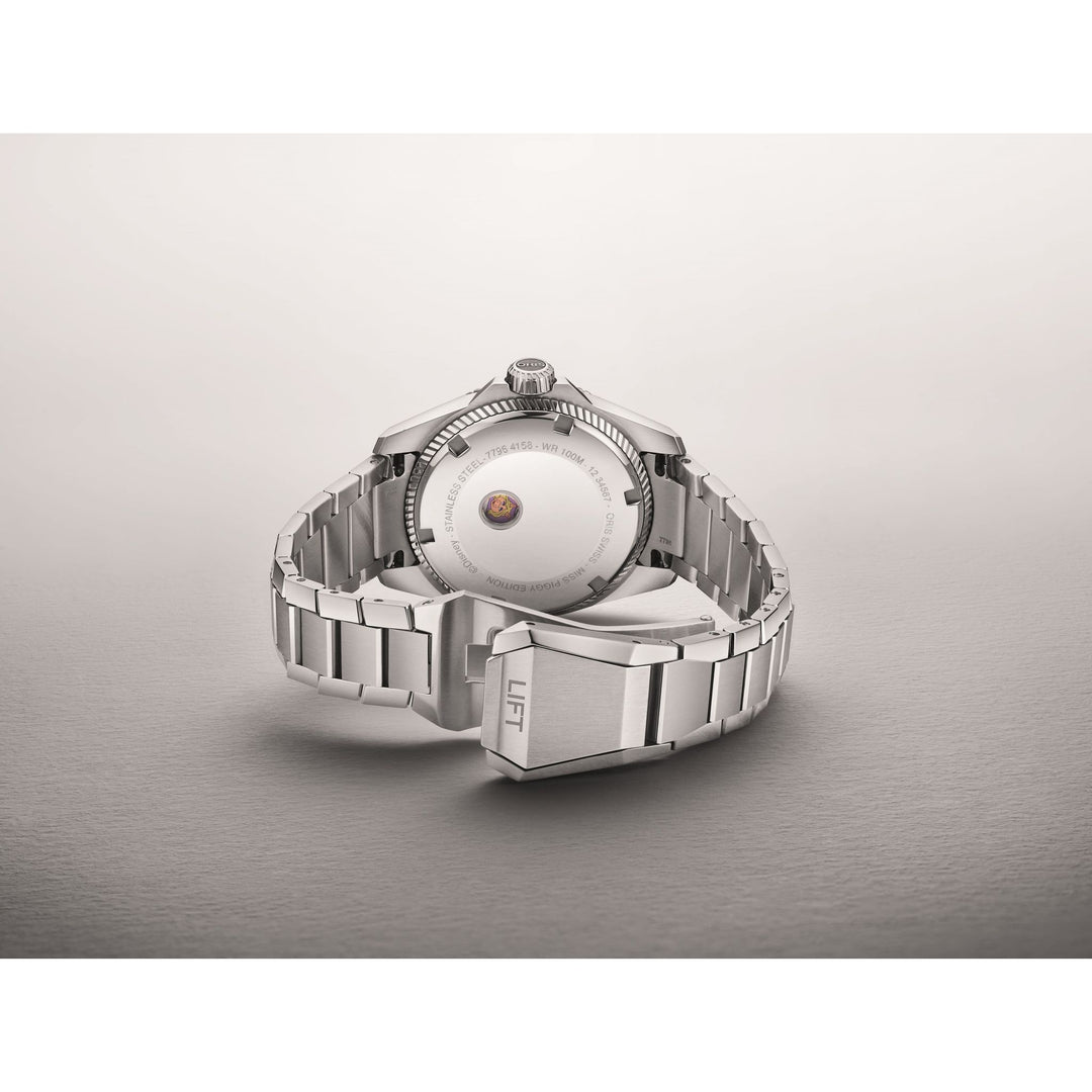 Oris Propilot X Miss Piggy Edition 34mm Pink Dial Silver Steel Bracelet