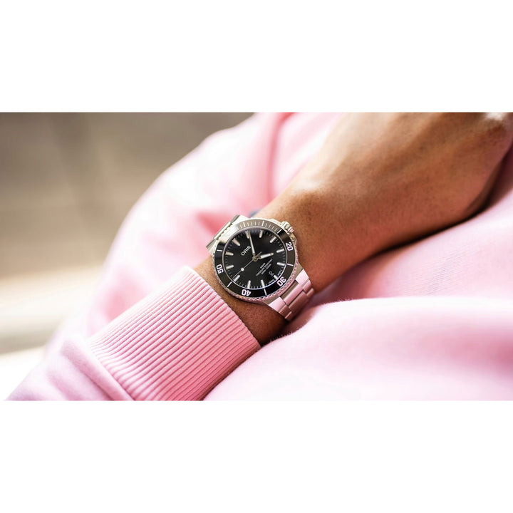 Oris Aquis 41.5mm Black Dial Silver Steel Bracelet