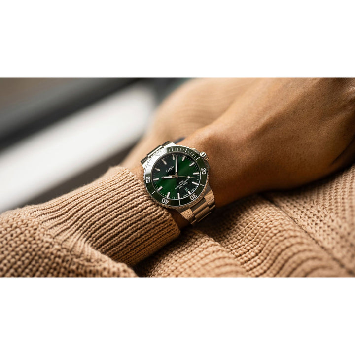 Oris Aquis 41.5mm Green Dial Silver Steel Bracelet