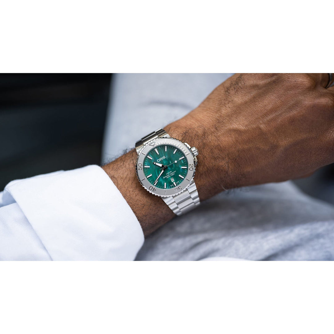 Oris Aquis X Bracenet 43.5mm Green Dial Silver Steel Bracelet