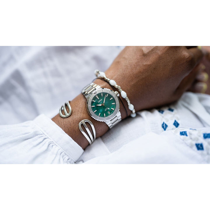 Oris Aquis X Bracenet 43.5mm Green Dial Silver Steel Bracelet
