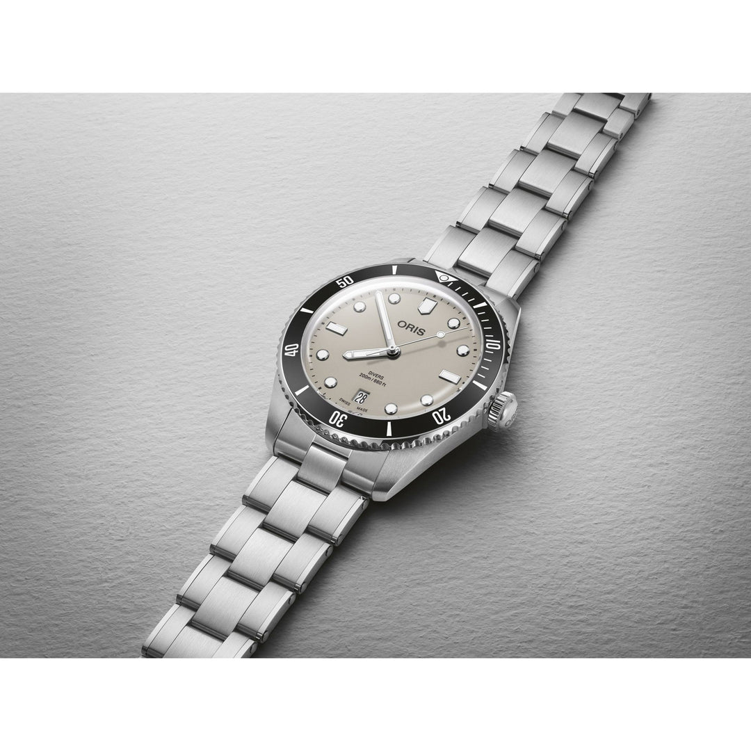 Oris Divers Date 39mm Set 39mm Beige Dial Silver &amp; Black Steel Bracelet