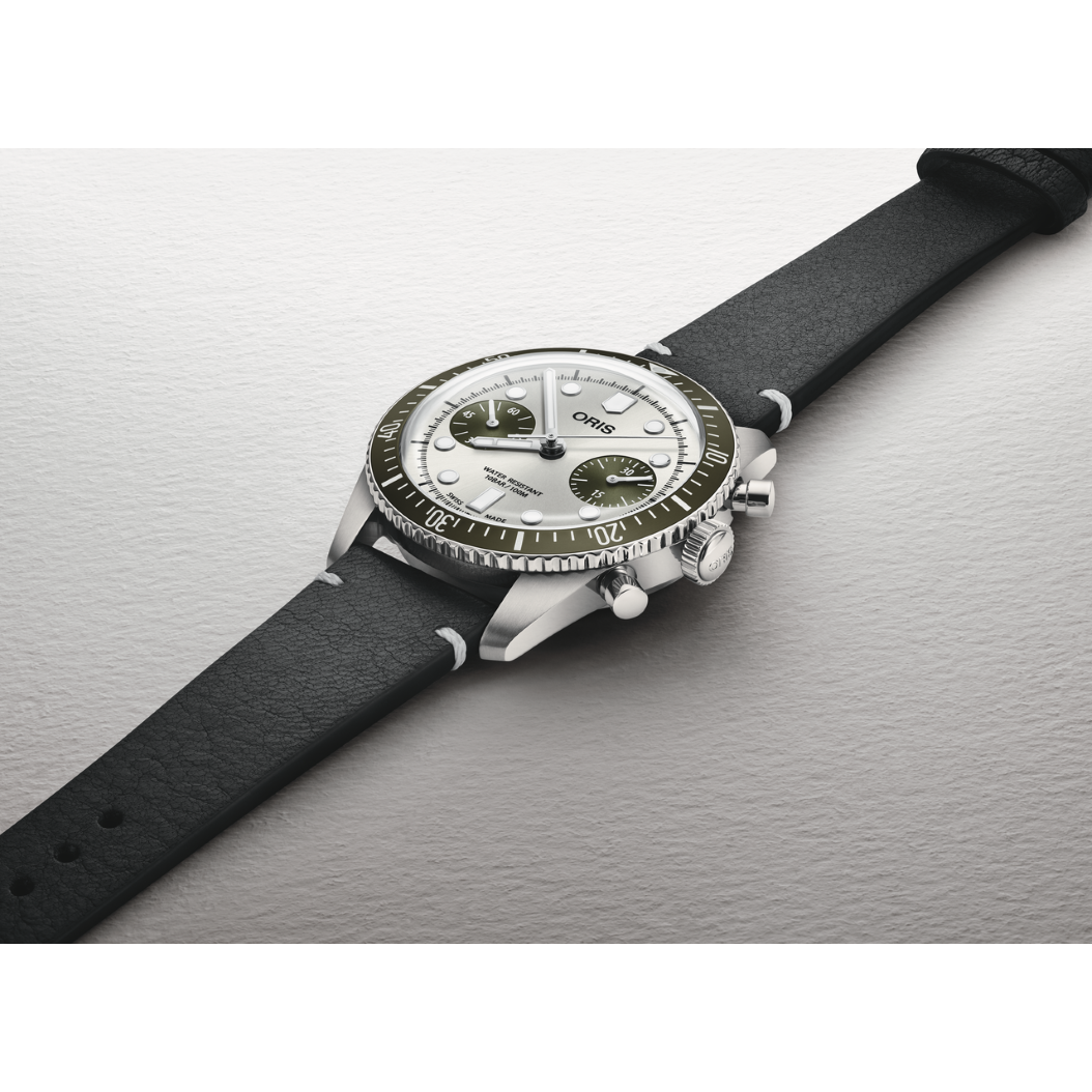 Oris Divers Sixty Five Chronograph 40mm silver grey Dial Black Strap