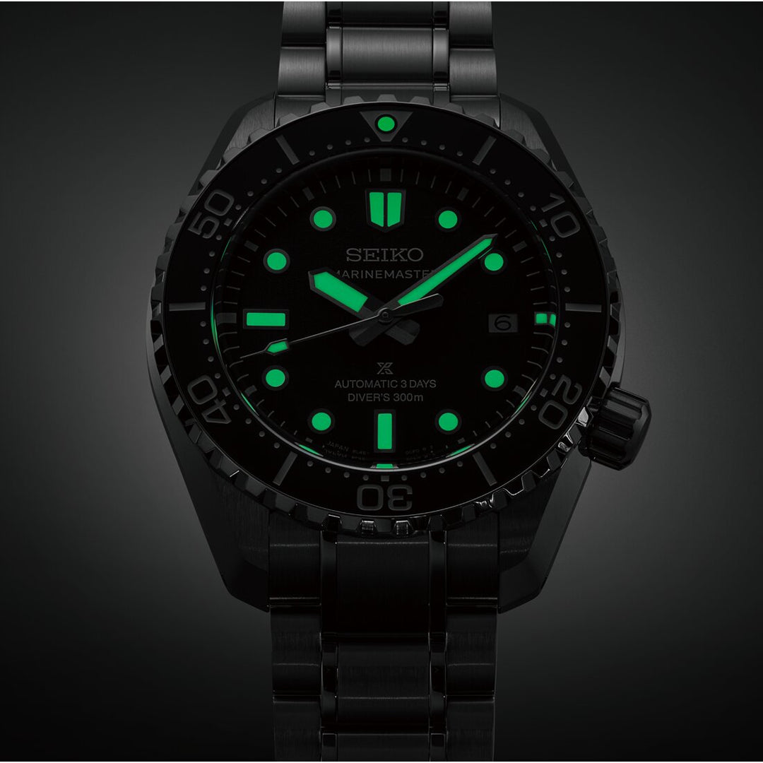 Seiko Prospex 42.6mm Black Dial Silver Stainless Steel Bracelet