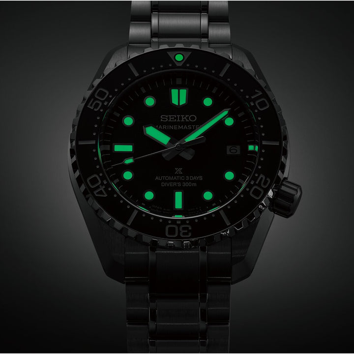 Seiko Prospex 42.6mm Black Dial Silver Stainless Steel Bracelet