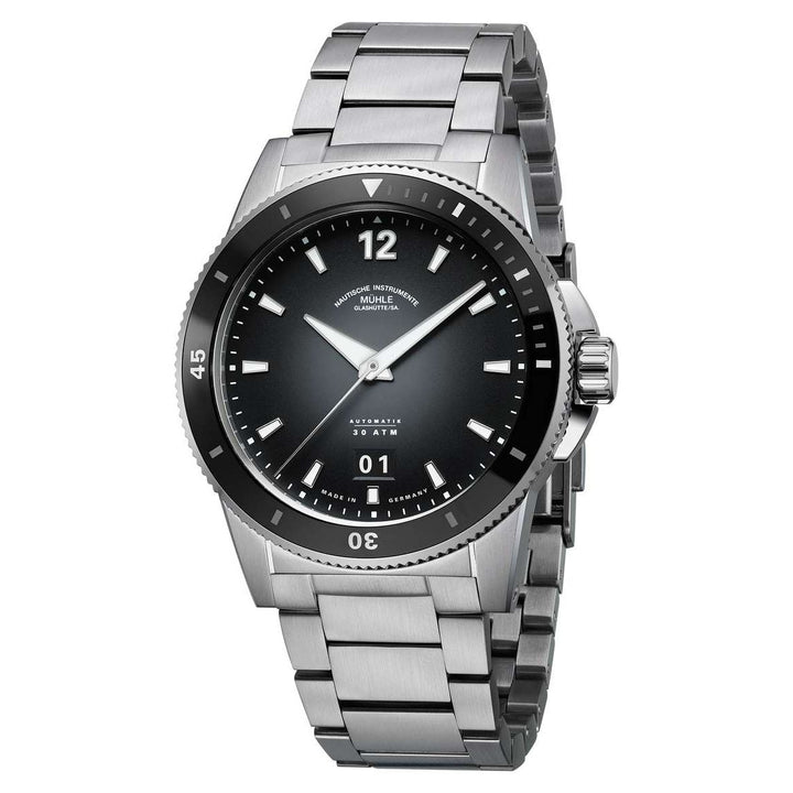 Mühle Glashütte Sportivo Big Date 42.4mm Black Dial Silver Steel Bracelet